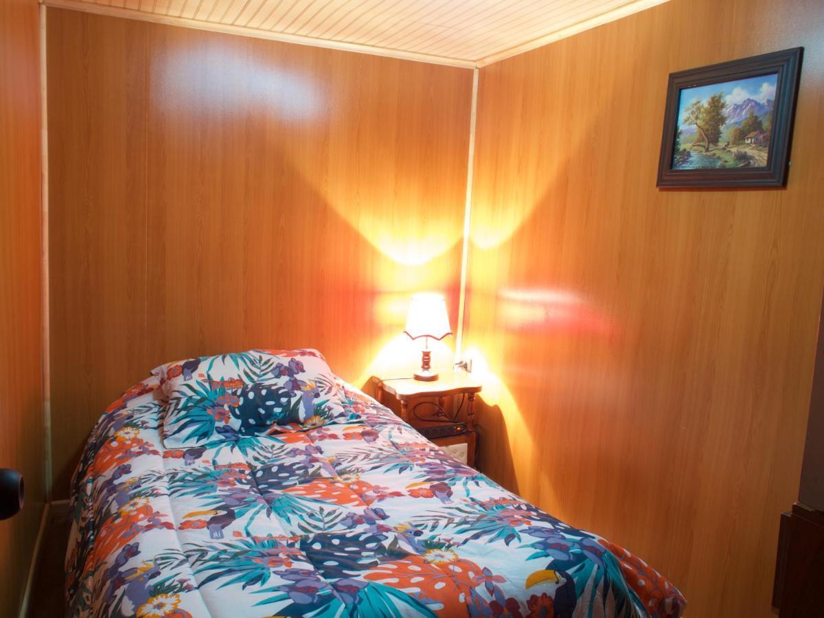Hostal Traveltour El Campesino Puerto Natales Eksteriør billede